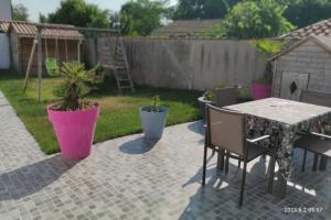 Thumbnail of property #328625048. Click for details