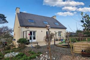 Picture of listing #328625851. House for sale in Roscoff