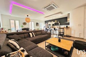 Picture of listing #328630620. Appartment for sale in Marseille