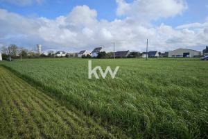 Picture of listing #328713184. Land for sale in Plounévez-Lochrist