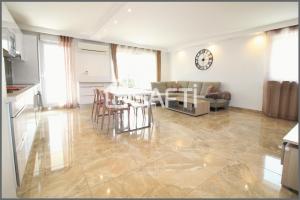 Picture of listing #328736775. Appartment for sale in Marseille