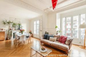 Picture of listing #328746517. Appartment for sale in Paris