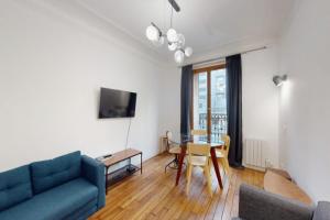 Picture of listing #328801962. Appartment for sale in Paris