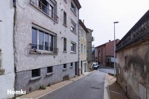 Picture of listing #328802797. Building for sale in Foix