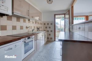 Picture of listing #328803149. Appartment for sale in Sanary-sur-Mer