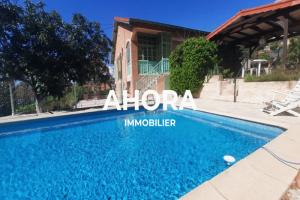 Picture of listing #328824758. House for sale in Marseille