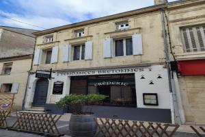 Picture of listing #328858762. Building for sale in Libourne