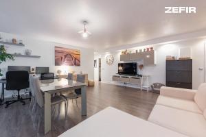 Picture of listing #328883035. Appartment for sale in Courbevoie