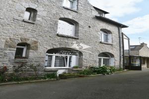 Picture of listing #328883927. House for sale in Dinan