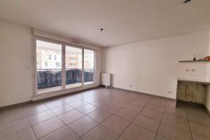 Picture of listing #328903111. Appartment for sale in Marseille