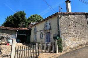 Photo de l'annonce nº 328905643. Maison à vendre sur Nanteuil-en-Vallée