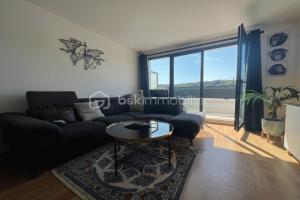 Picture of listing #328921852. Appartment for sale in Saint-Cyr-l'École