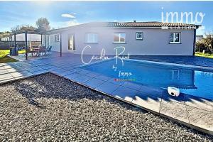 Thumbnail of property #328961127. Click for details