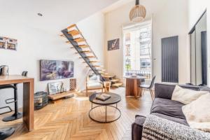 Picture of listing #328978354. Appartment for sale in Paris