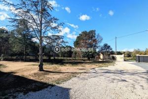 Thumbnail of property #328979829. Click for details