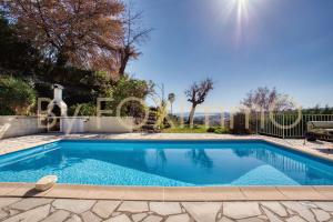 Picture of listing #328981331. House for sale in Cagnes-sur-Mer