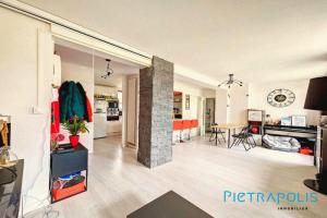 Picture of listing #329001761. Appartment for sale in Lyon