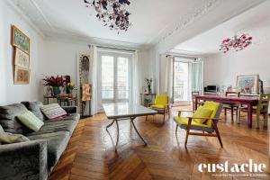 Picture of listing #329002124. Appartment for sale in Paris