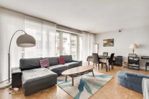Picture of listing #329003716. Appartment for sale in Paris