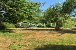 Picture of listing #329005861. Land for sale in Saint-Quentin