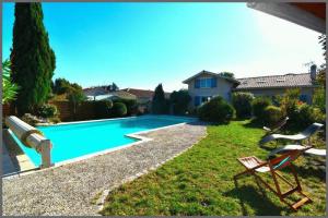 Picture of listing #329011395. House for sale in Léognan