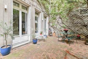 Picture of listing #329023710. Appartment for sale in Paris