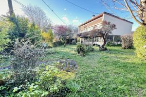 Picture of listing #329025463. House for sale in Échirolles