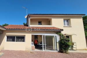 Picture of listing #329026483. House for sale in Naintré