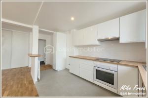Picture of listing #329026995. Appartment for sale in Paris