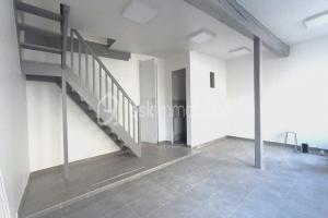 Thumbnail of property #329027233. Click for details
