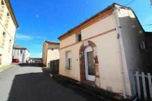 Picture of listing #329028390.  for sale in Valence