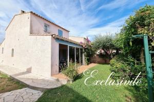 Picture of listing #329032850. House for sale in Sanary-sur-Mer