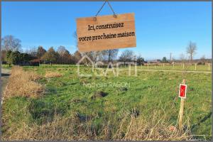 Picture of listing #329048510. Land for sale in Fougères