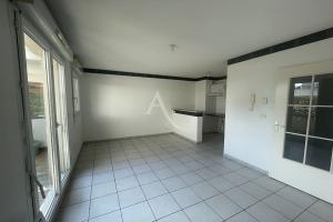 Thumbnail of property #329052292. Click for details