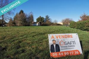 Picture of listing #329070569. Land for sale in Saint-Yzan-de-Soudiac