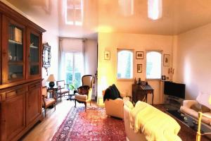 Picture of listing #329073568. Appartment for sale in Versailles