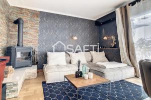 Picture of listing #329073594. Appartment for sale in Bourg-Saint-Maurice