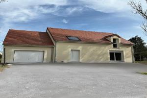 Thumbnail of property #329085131. Click for details