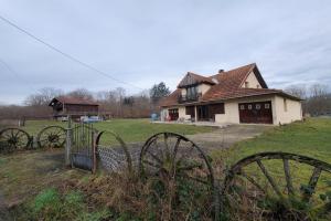 Picture of listing #329085438. House for sale in Ciry-le-Noble