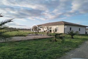 Picture of listing #329087609. House for sale in Castelsarrasin