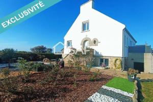 Picture of listing #329092325. Building for sale in Roscoff