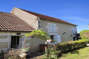 Picture of listing #329093579. House for sale in Lurcy-le-Bourg