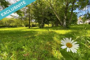 Picture of listing #329099382. Land for sale in Saint-Victurnien