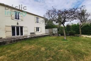 Picture of listing #329120050. House for sale in Vouillé-les-Marais