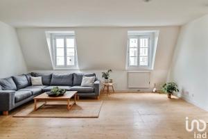 Picture of listing #329127328. Appartment for sale in Paris