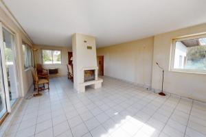 Thumbnail of property #329148257. Click for details