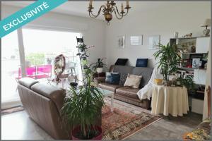 Picture of listing #329158670. Appartment for sale in Royan
