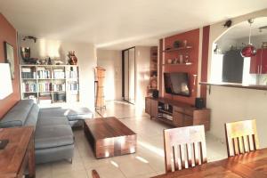 Picture of listing #329174765. Appartment for sale in Le Plessis-Robinson