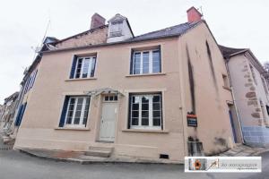 Picture of listing #329200727. House for sale in Chambon-sur-Voueize