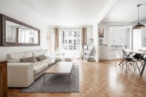 Picture of listing #329207587. Appartment for sale in Paris